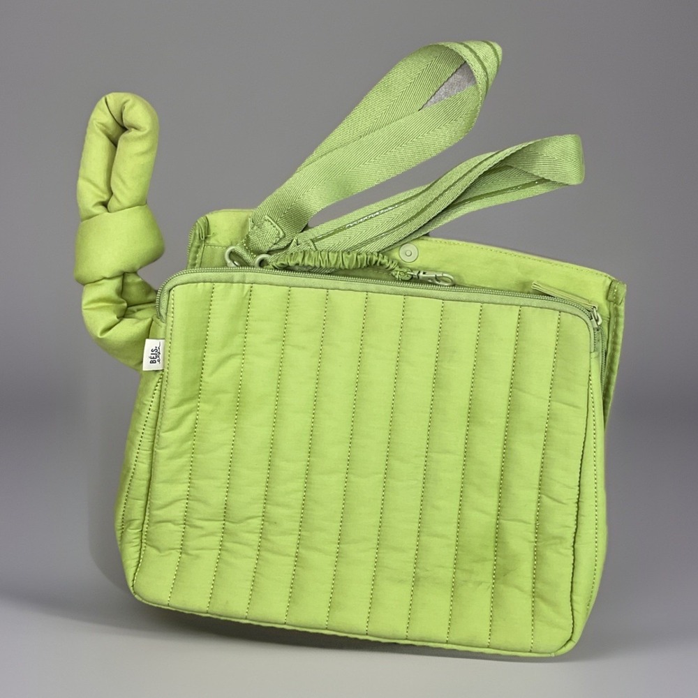 BEIS x‎ Elsa Hosk The Clutch Diaper Bag Quilted Green Zip Pockets Organizer